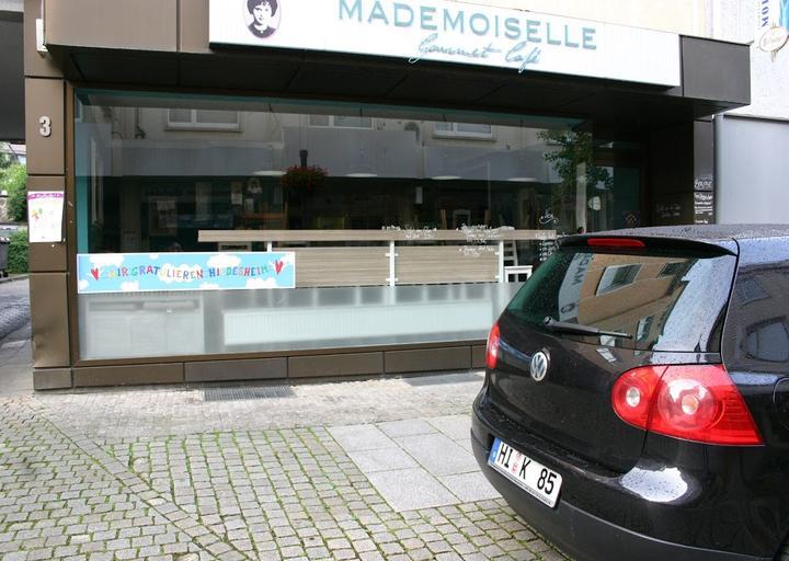 Cafe Mademoiselle